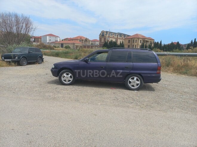 Opel Astra-10