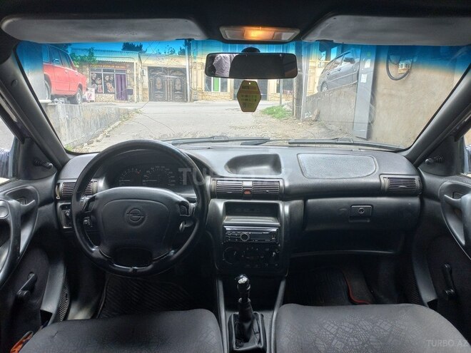 Opel Astra-12