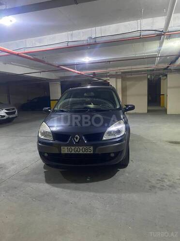Renault Grand Scenic-1