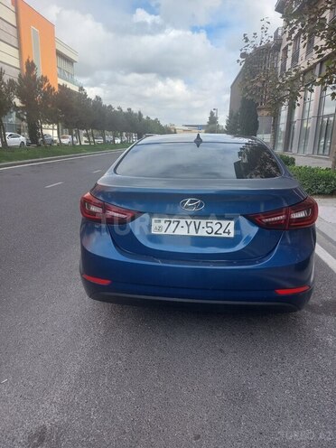 Hyundai Elantra-2