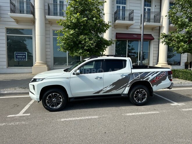 Mitsubishi L200-3