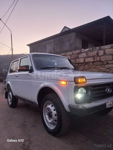 LADA (VAZ) Niva-8