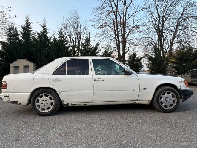 Mercedes 200 E-4