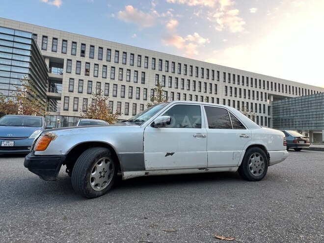 Mercedes 200 E-3