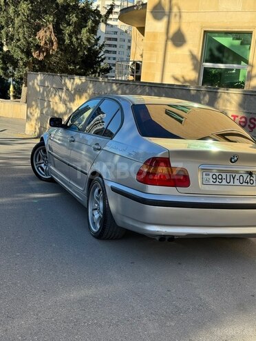 BMW 330-2