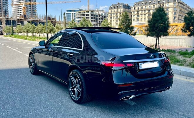Mercedes E 300 de-5