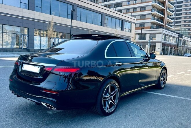 Mercedes E 300 de-9