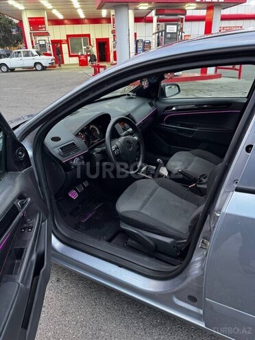 Opel Astra-12