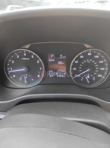 Hyundai Elantra-5
