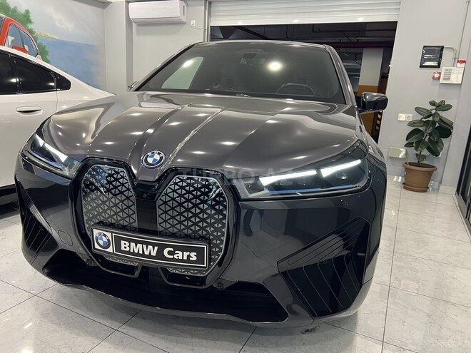 BMW iX-2