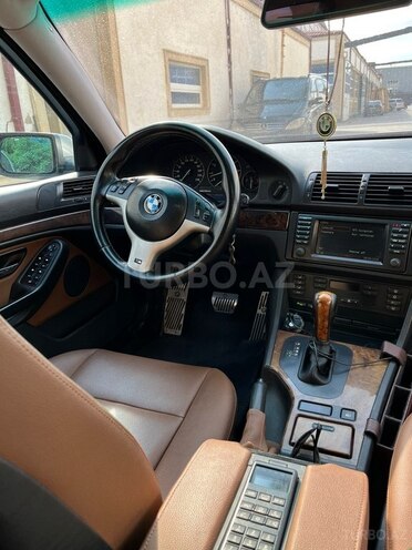 BMW 520-9