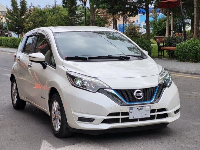 Nissan Note-2