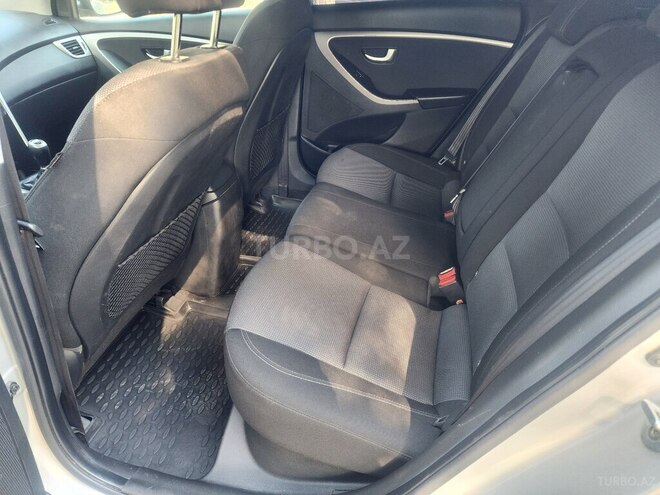 Hyundai i30-11