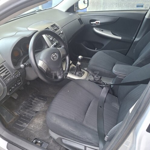Toyota Corolla-14