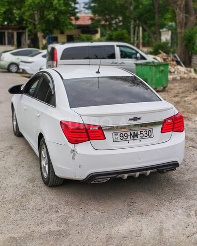 Chevrolet Cruze-13