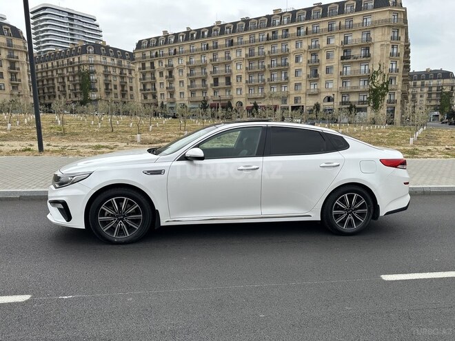 Kia Optima-4