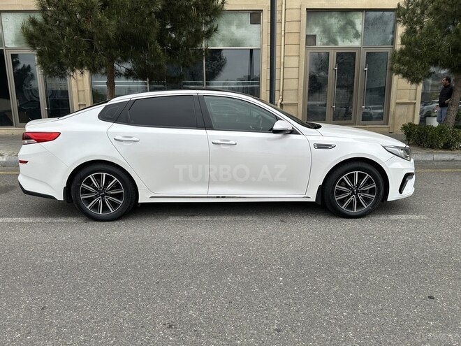 Kia Optima-3