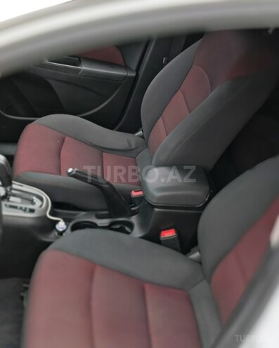 Chevrolet Cruze-5
