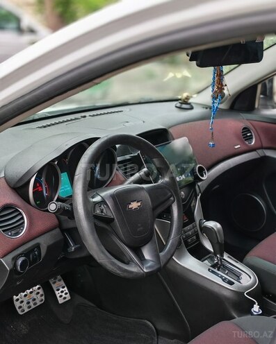 Chevrolet Cruze-6