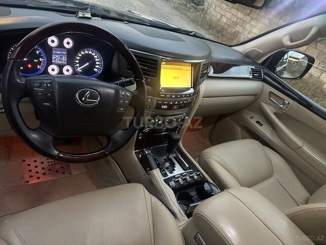 Lexus LX 570-9