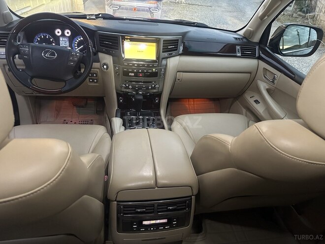 Lexus LX 570-10
