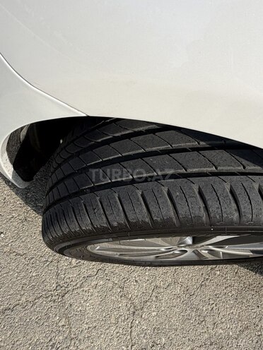 Hyundai Sonata-9