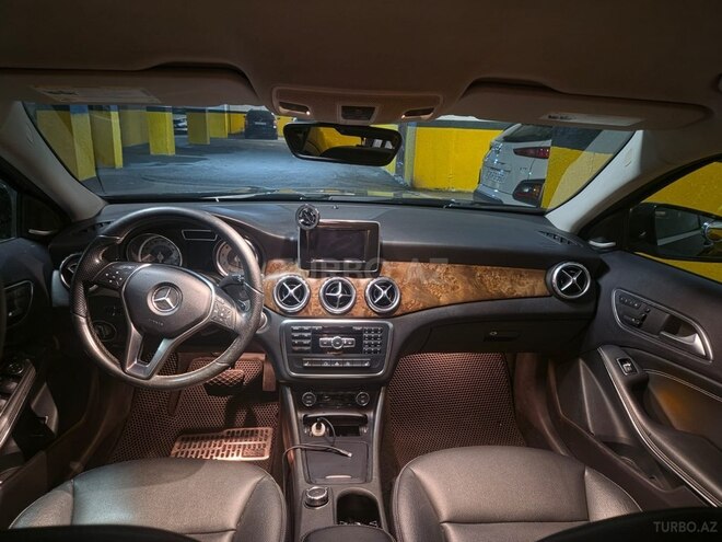 Mercedes GLA 250 4MATIC-7