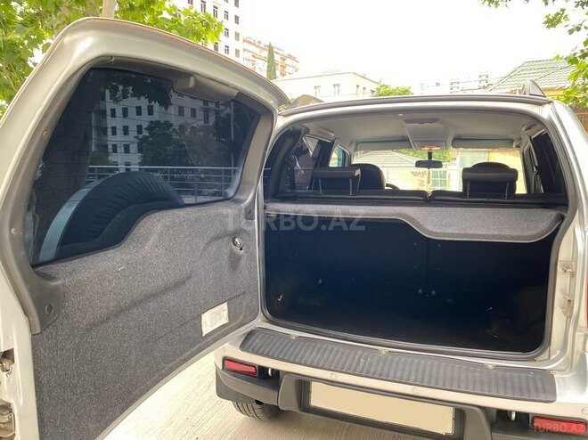 Chevrolet Niva-13
