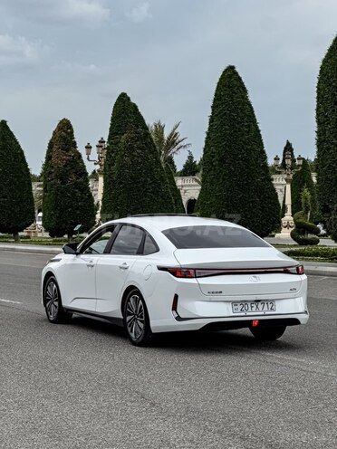 Changan Qiyuan A05-3
