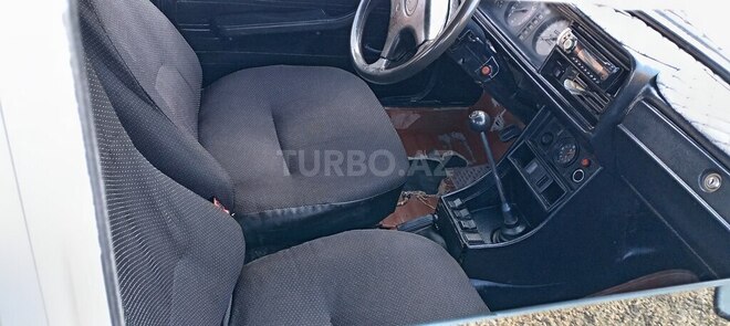LADA (VAZ) 2107-4