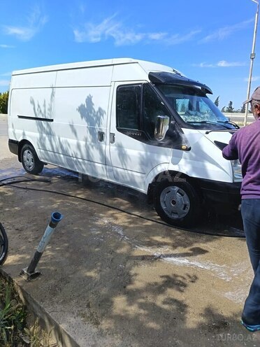 Ford Transit-2