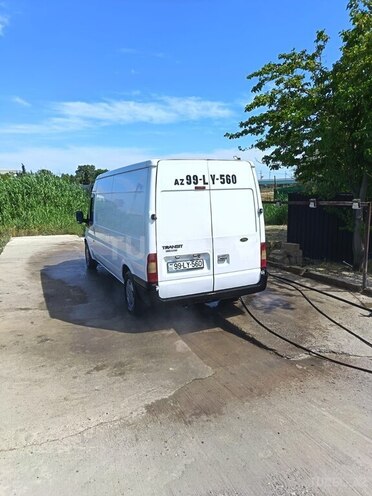 Ford Transit-5
