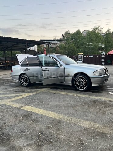 Mercedes C 180-6