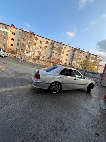 Mercedes C 180-5