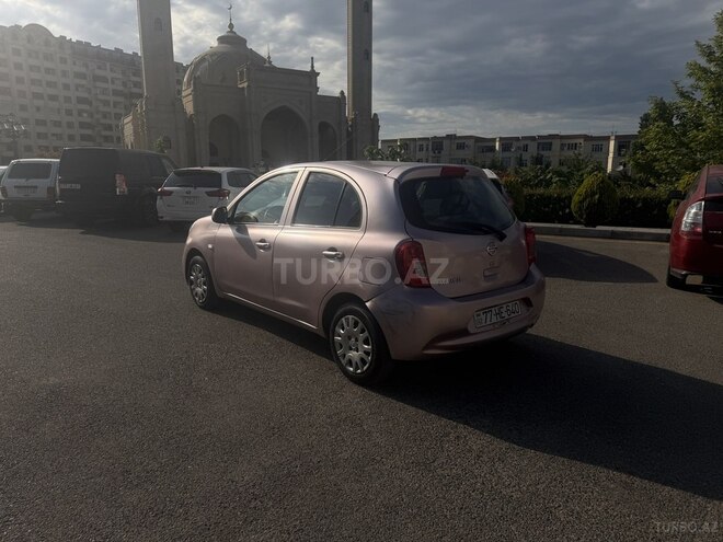 Nissan March-5