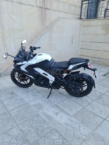 Bajaj Pulsar RS 200-4