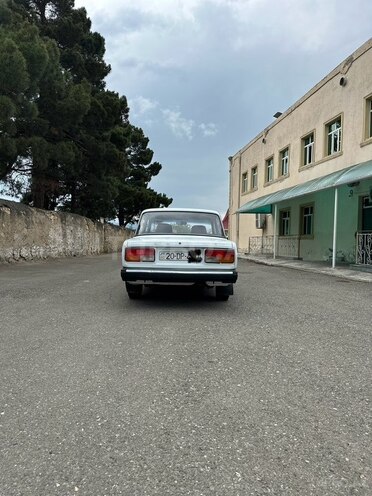LADA (VAZ) 2107-2
