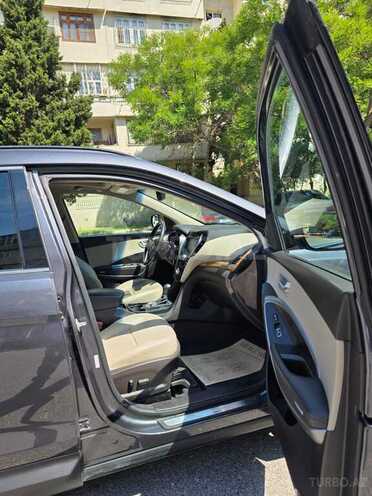 Hyundai Santa Fe-6