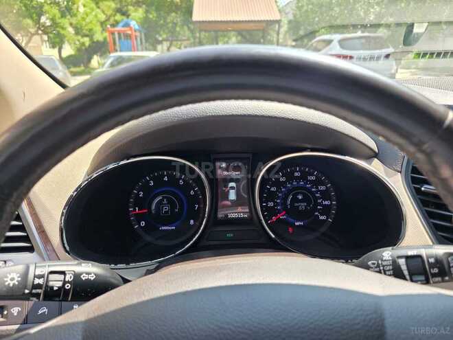 Hyundai Santa Fe-10