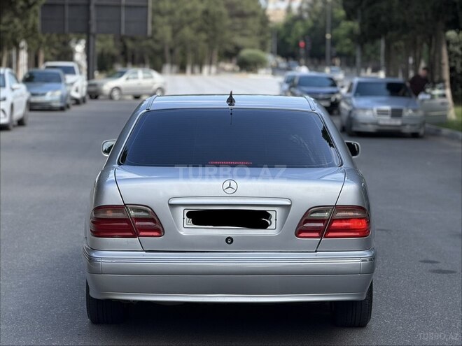 Mercedes E 320-3