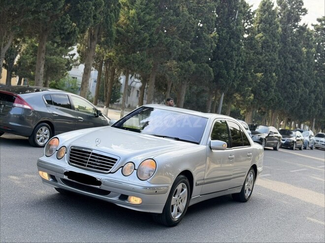 Mercedes E 320-8