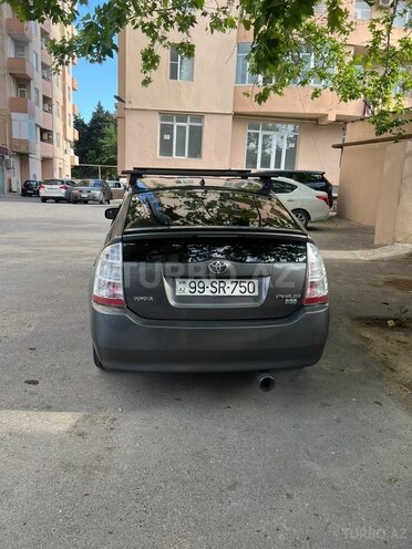 Toyota Prius-3