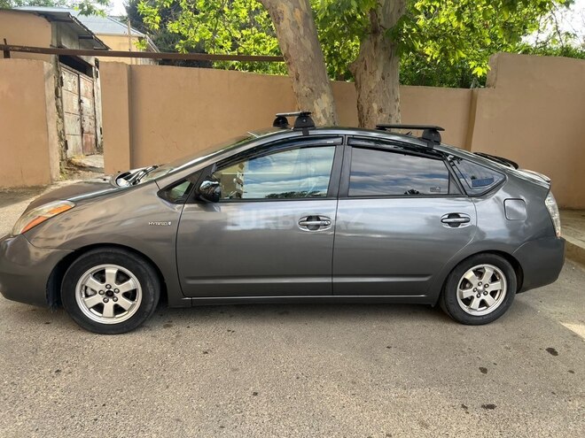 Toyota Prius-4