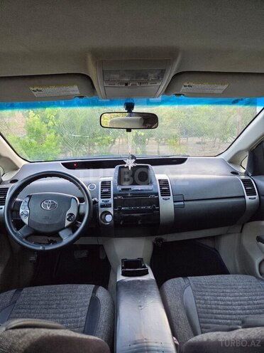 Toyota Prius-5