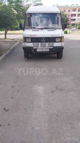 Mercedes 208 D-2