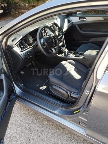 Hyundai Sonata-7