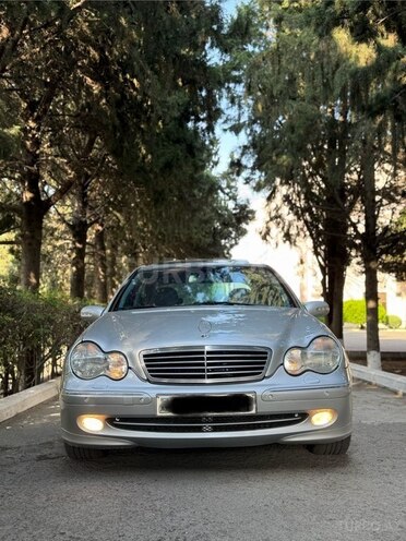 Mercedes C 200-1