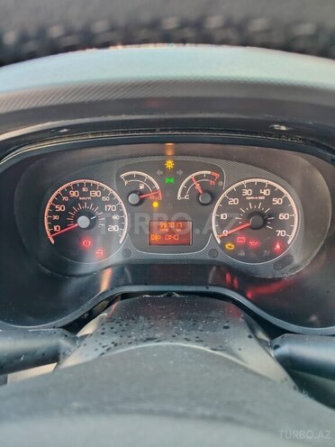 Fiat Doblo-16
