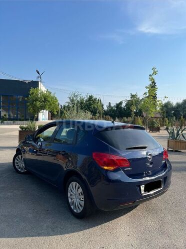 Opel Astra-8