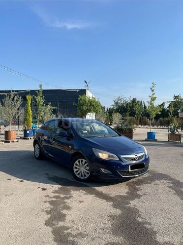 Opel Astra-2